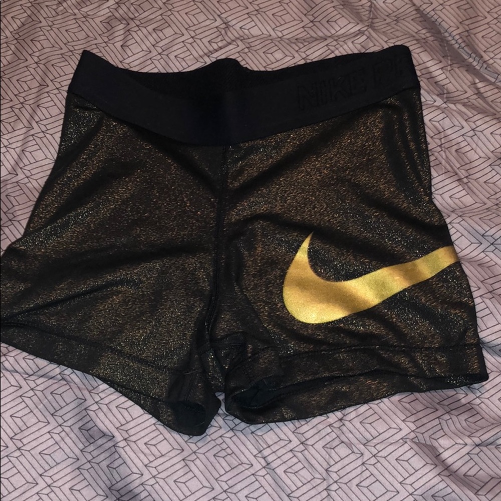 NIKE PROS